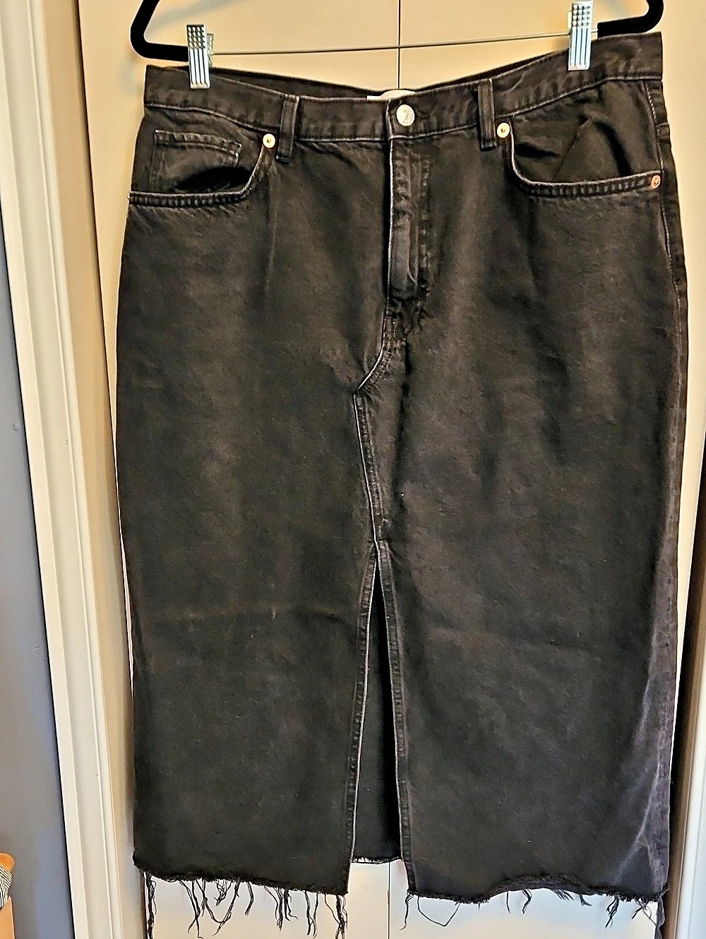 MNG Denim Raw Hem Shorts in Black XXL